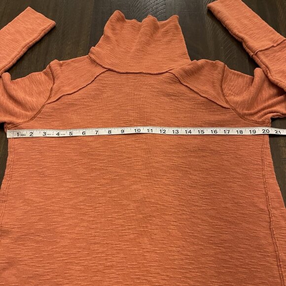 We The Free X Free People Orange Long Sleeve Split Back Turtleneck Top SZ Medium - Picture 7 of 10